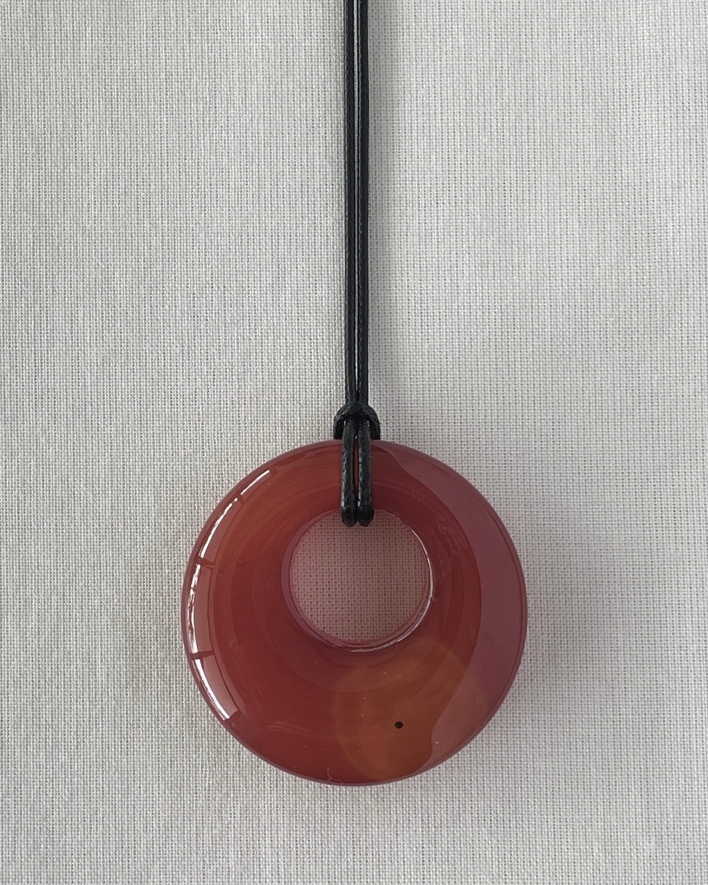 RED AGATE HOOP NECKLACE 03