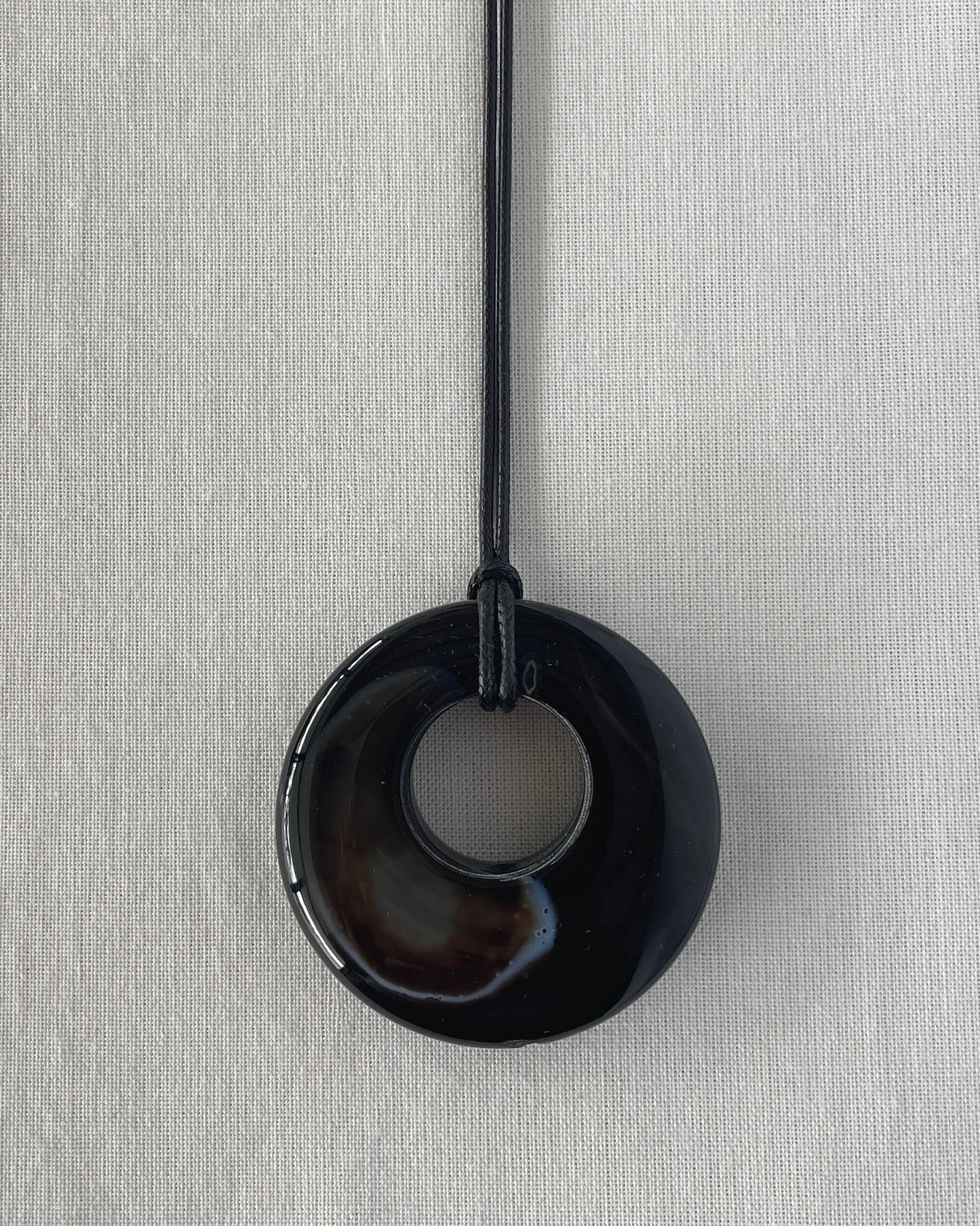 BLACK / BROWN AGATE HOOP NECKLACE 01