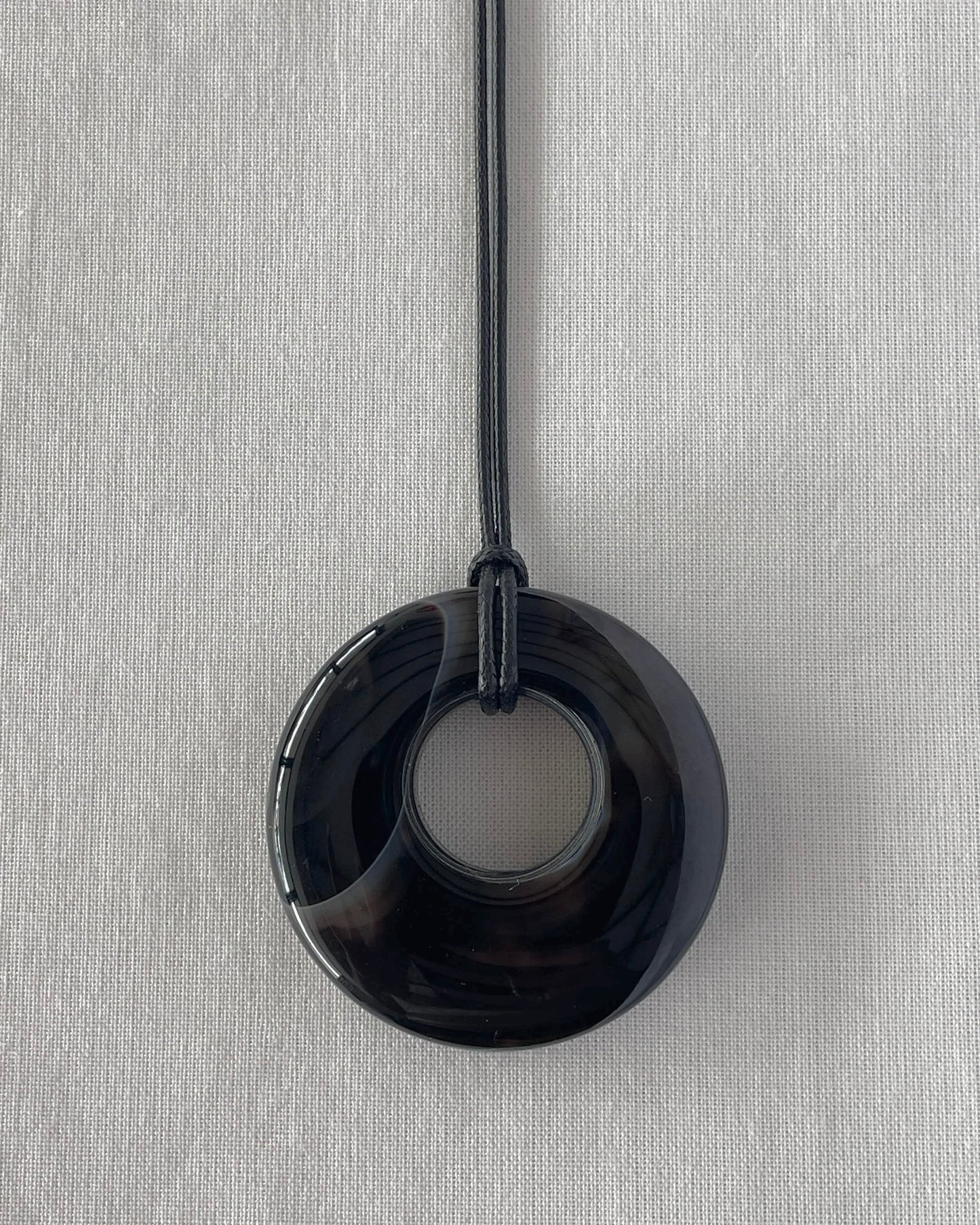 BLACK / BROWN AGATE HOOP NECKLACE 03