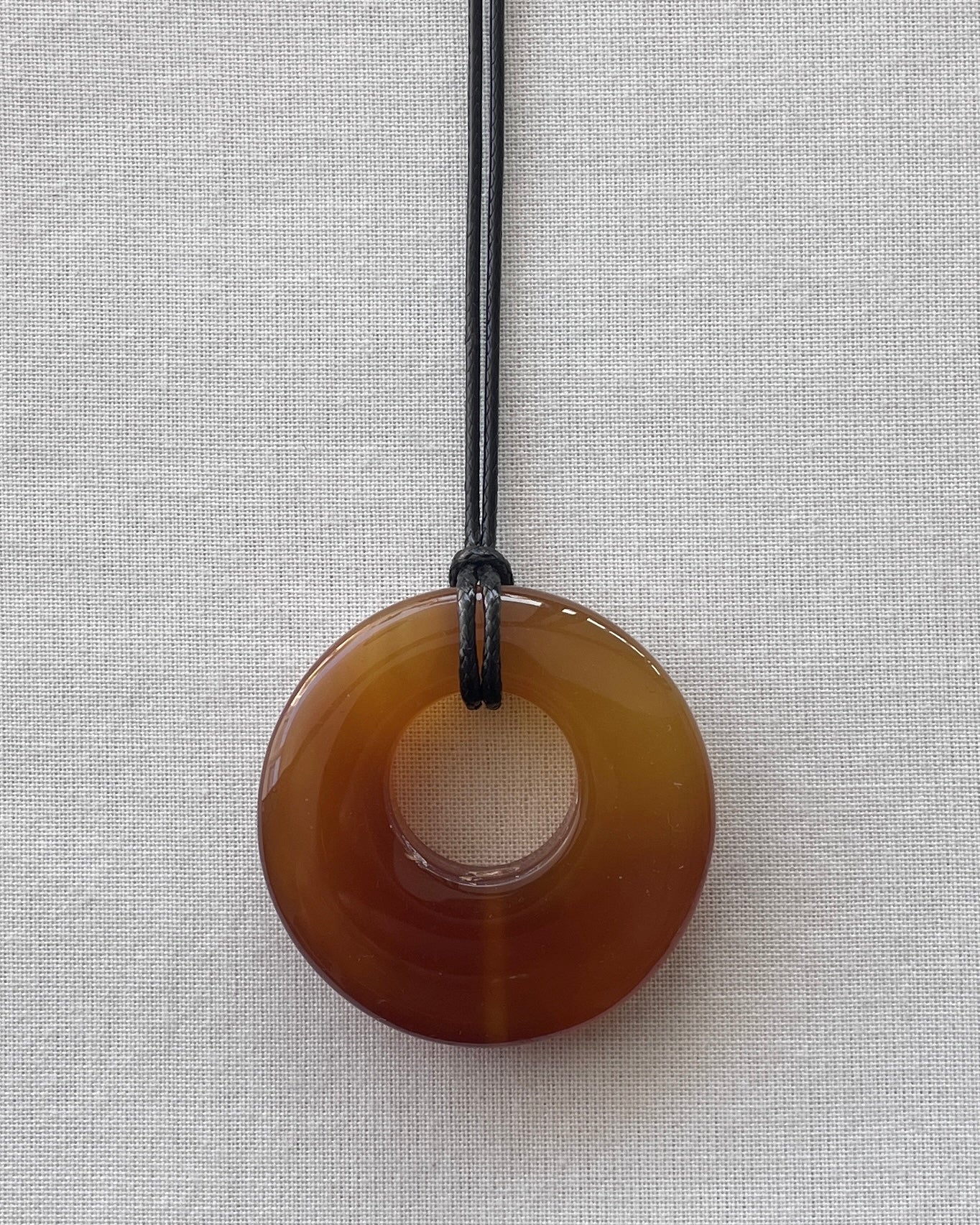 AMBER AGATE HOOP NECKLACE 02