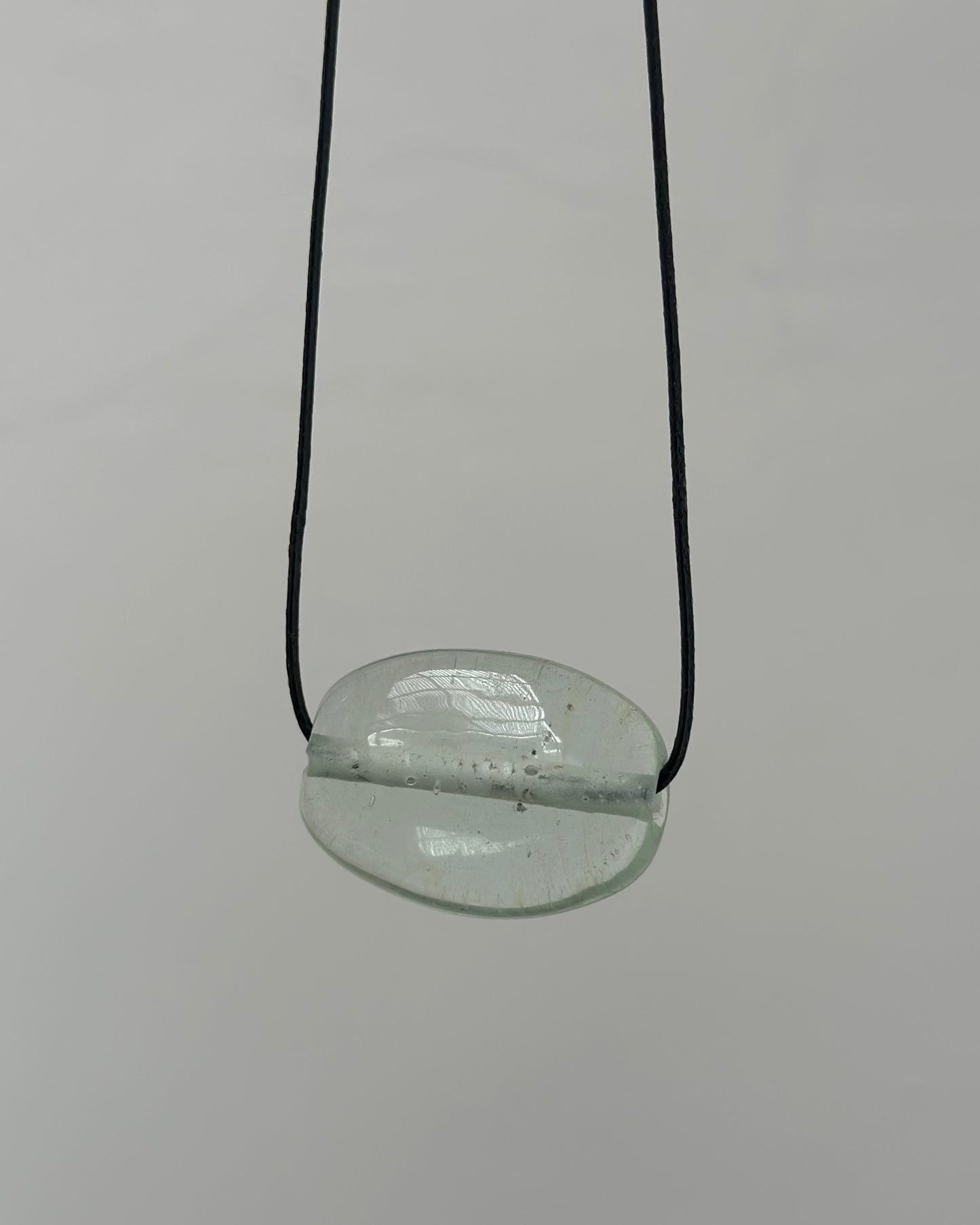 CLEAR GLASS OVAL NECKLACE