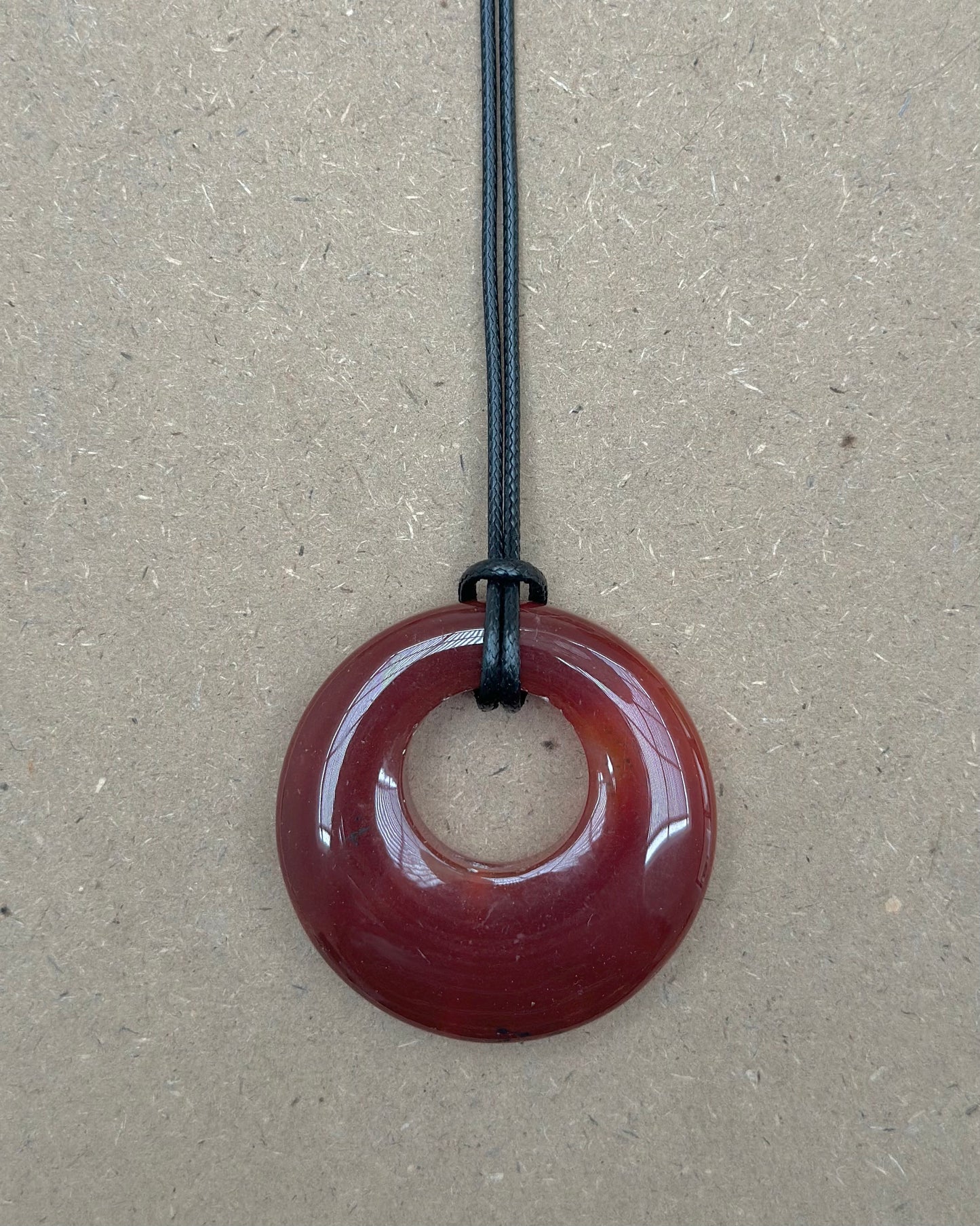 RED AGATE HOOP NECKLACE 04
