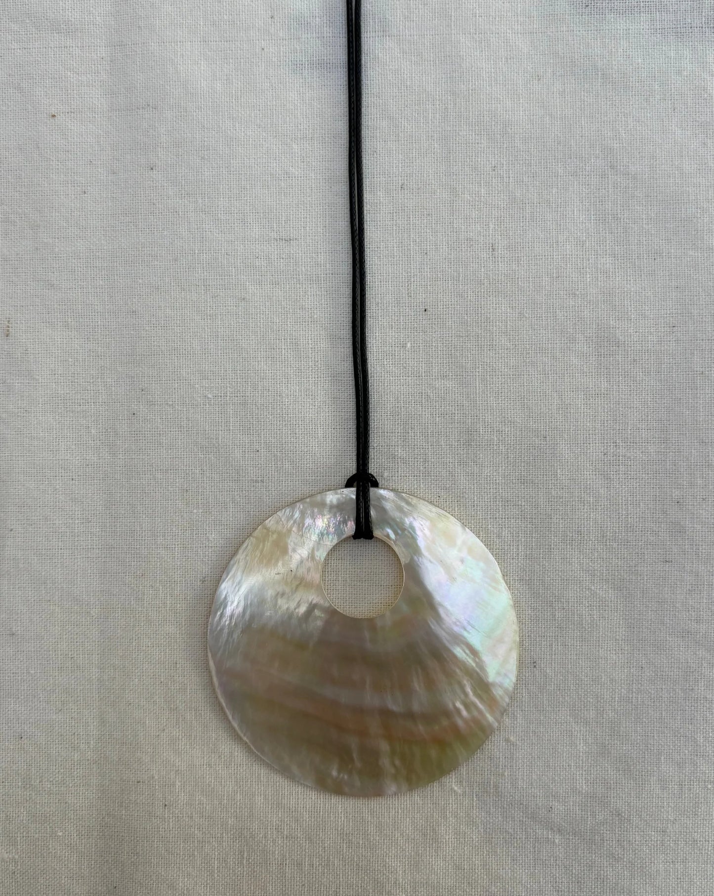 MOTHER OF PEARL SHELL HOOP LONG CORD NECKLACE