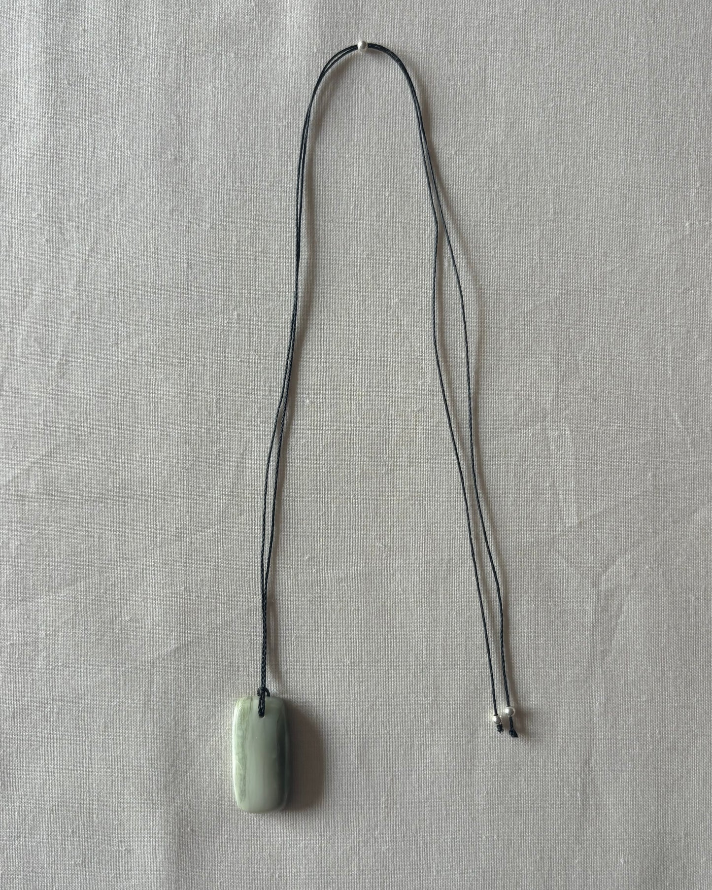 GREEN SERPENTINE RECTANGLE NECKLACE O1