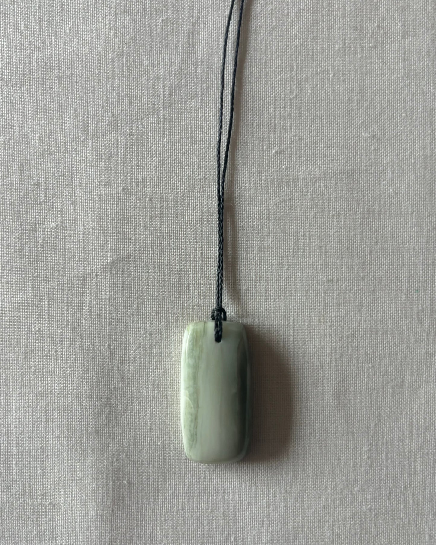 GREEN SERPENTINE RECTANGLE NECKLACE O1