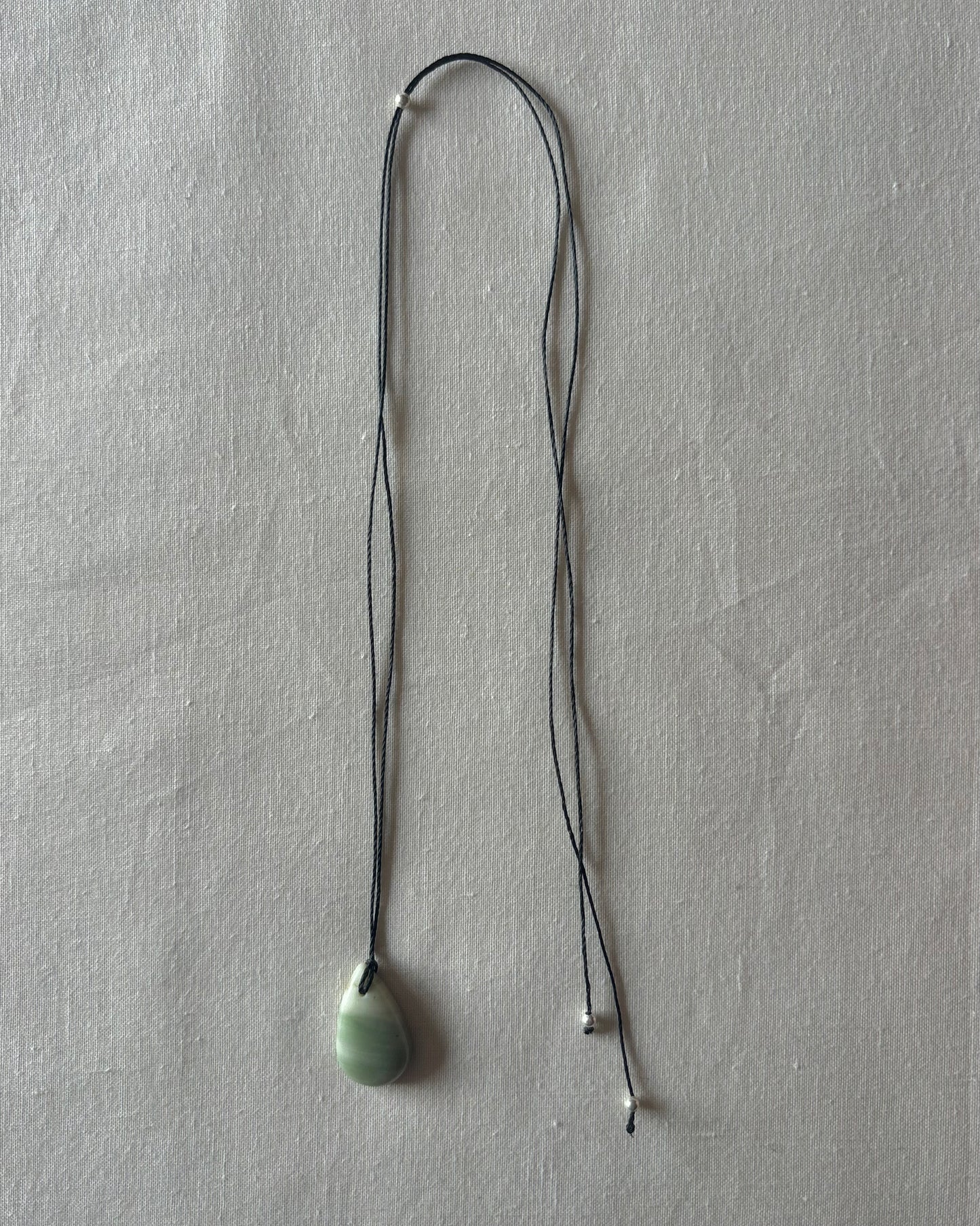 GREEN SERPENTINE TEARDROP NECKLACE 01