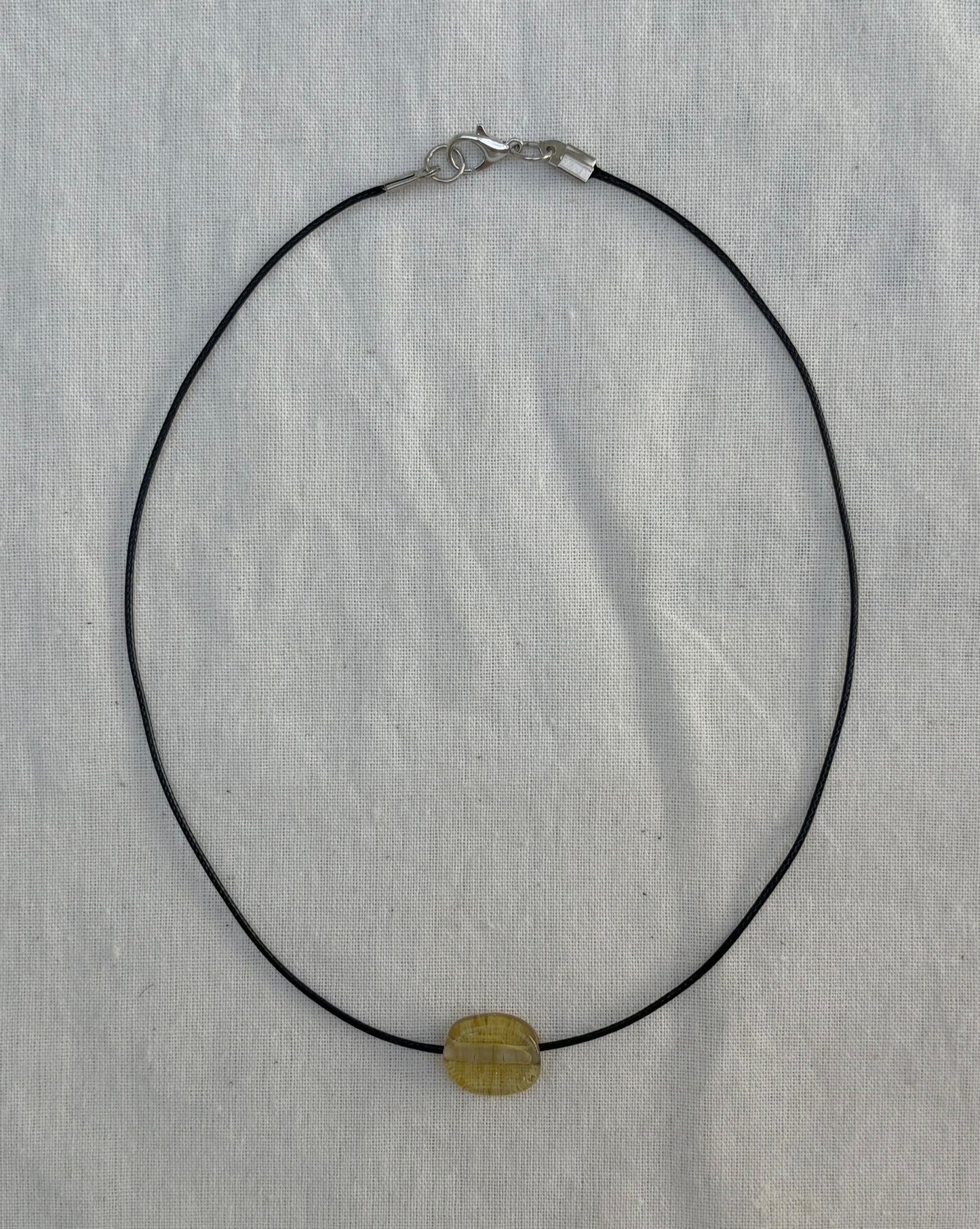 TINY CLEAR OFF WHITE GLASS OVAL NECKLACE