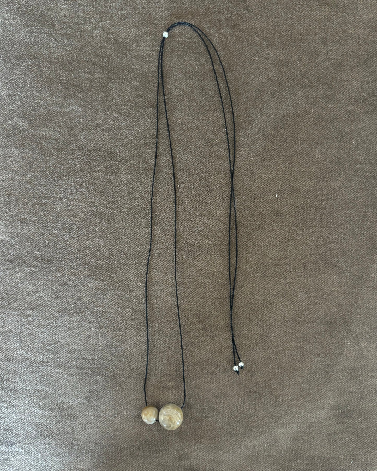 GREY / AMBER CHRYSANTHEMUM DOUBLE SPHERE NECKLACE 01