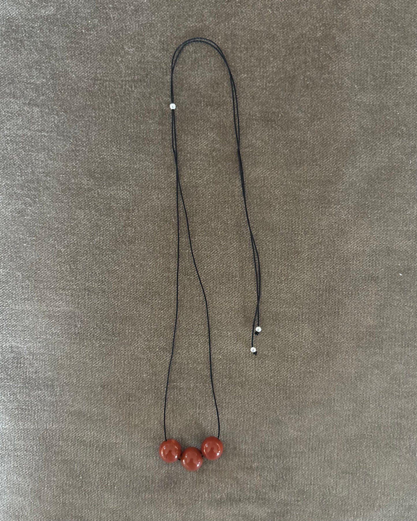 RED JASPER TRIPLE SPHERE NECKLACE 01