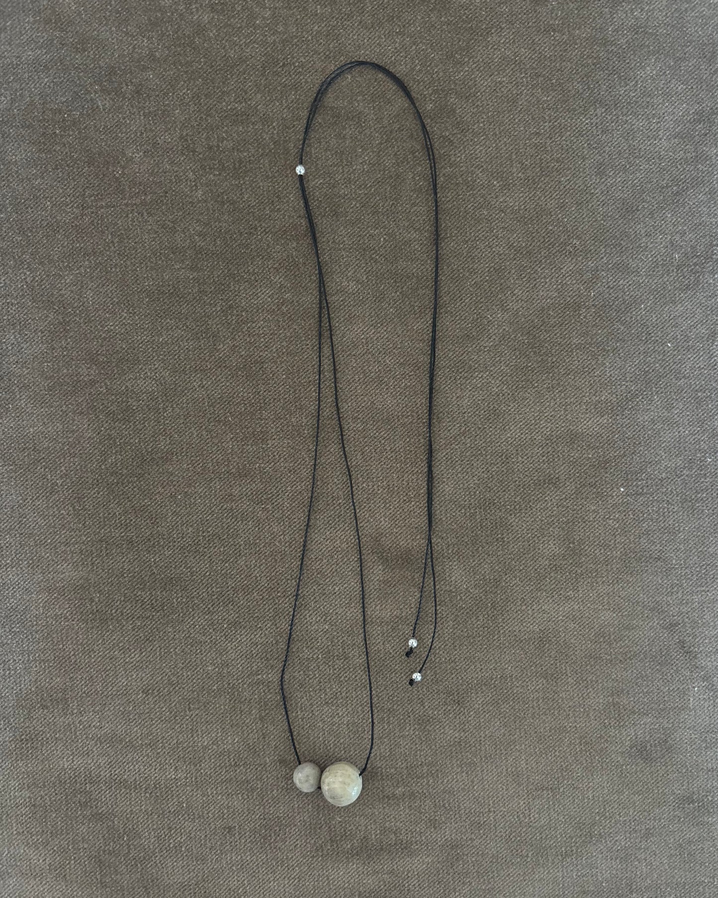 GREY CHRYSANTHEMUM DOUBLE SPHERE NECKLACE 05