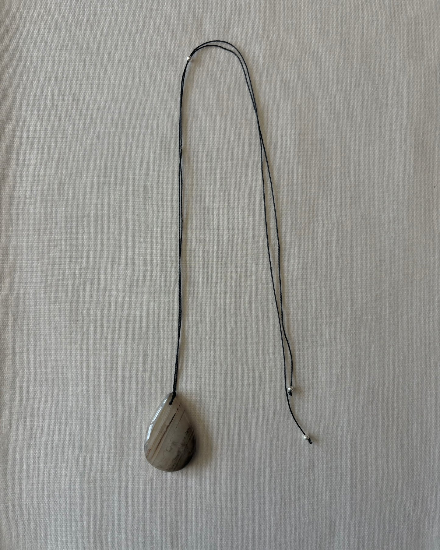 GREY / BROWN AGATE TEARDROP NECKLACE 02