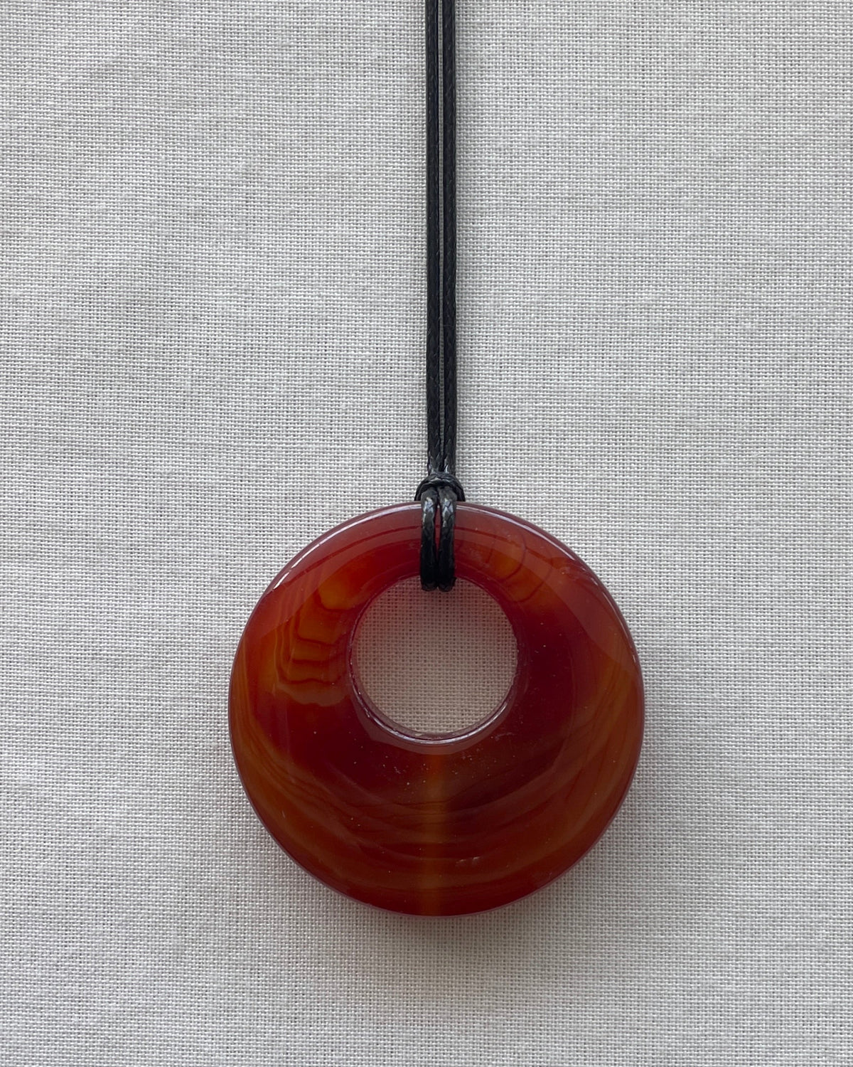 RED AGATE HOOP NECKLACE 05