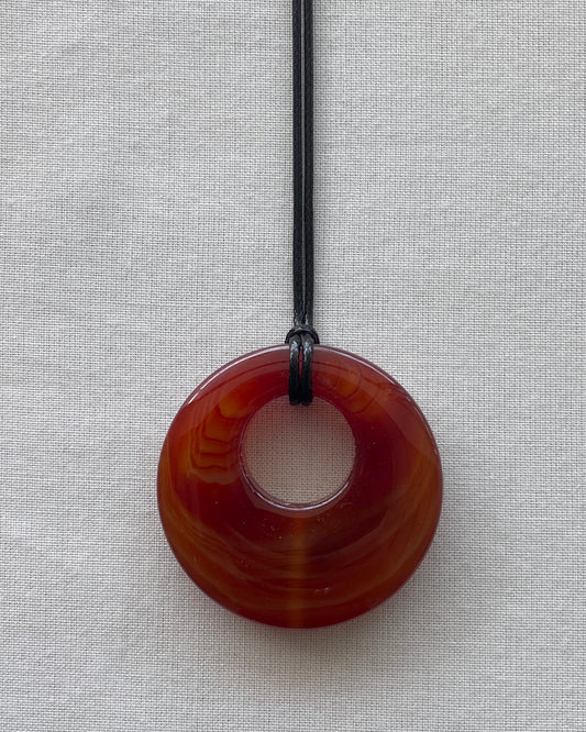 RED AGATE HOOP NECKLACE 05