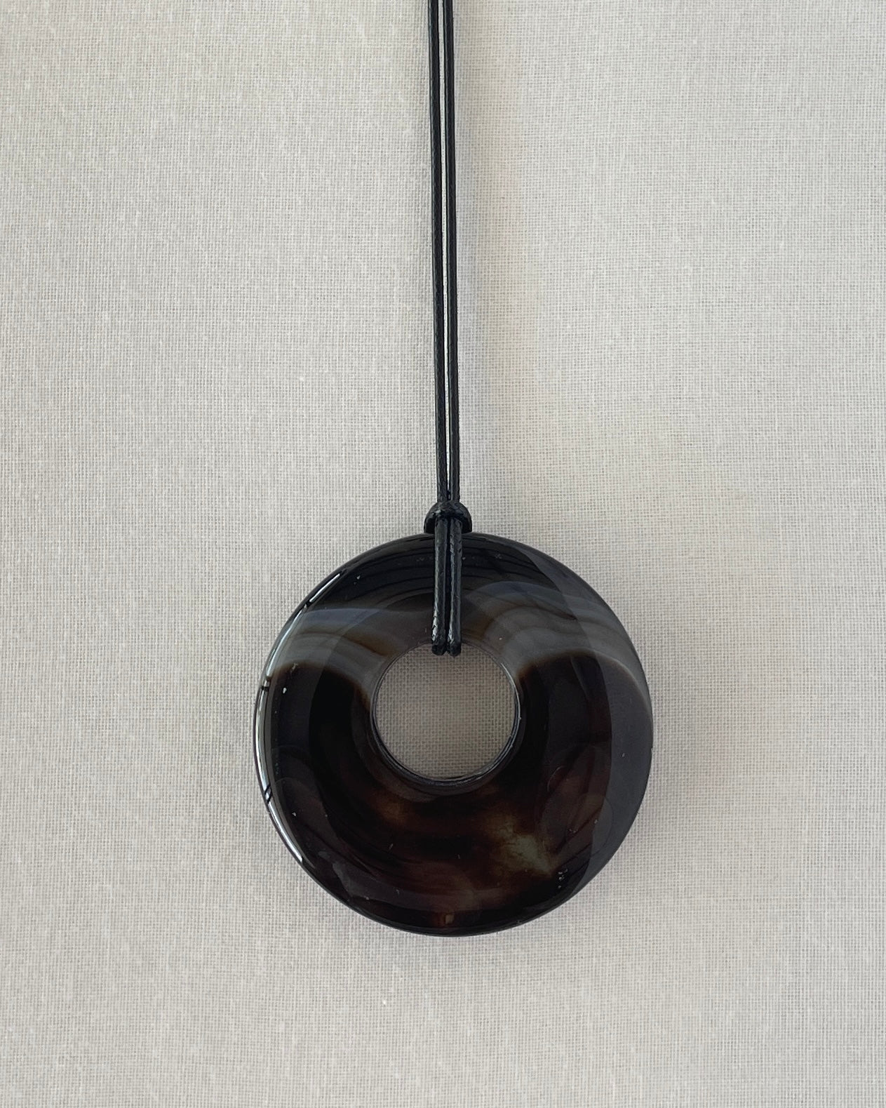 BROWN AGATE HOOP NECKLACE 02