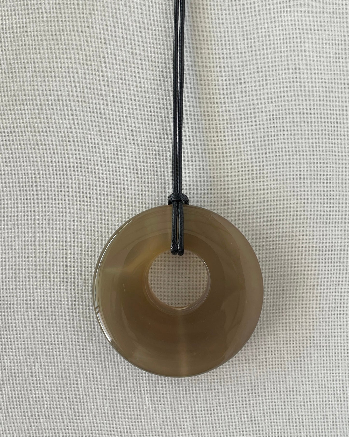 GREY AGATE HOOP NECKLACE 02