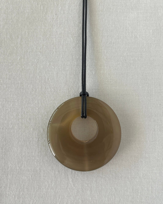 GREY AGATE HOOP NECKLACE 02