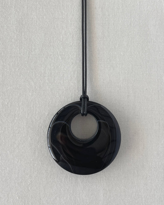 BLACK AGATE HOOP NECKLACE 11