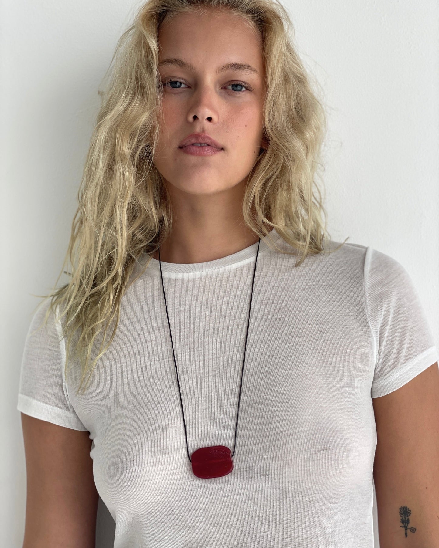 LARGE RED GLASS RECTANGLE LONG CORD NECKLACE