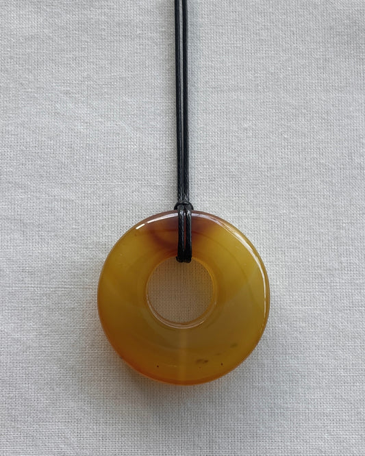 AMBER AGATE HOOP NECKLACE 05