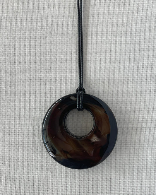 BLACK / BROWN AGATE HOOP NECKLACE 01