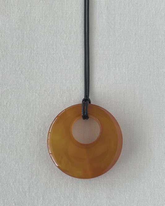 AMBER AGATE HOOP NECKLACE 07