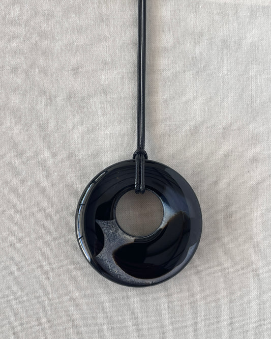 BLACK AGATE HOOP NECKLACE 10
