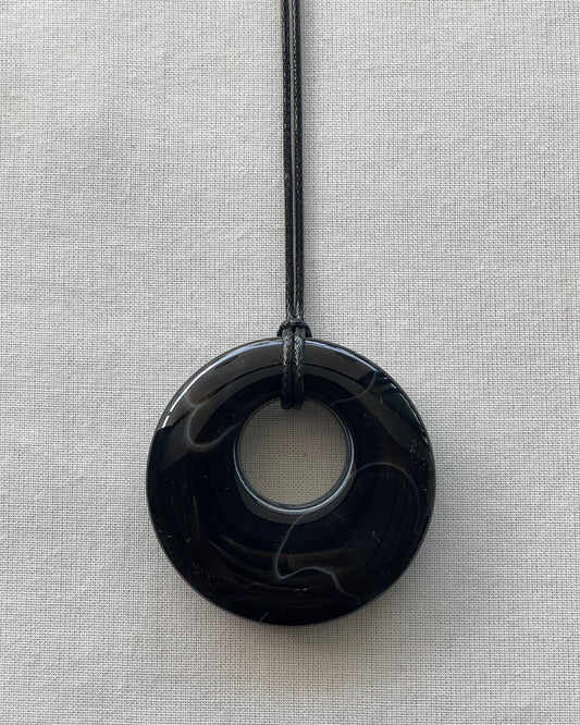 BLACK AGATE HOOP NECKLACE 04
