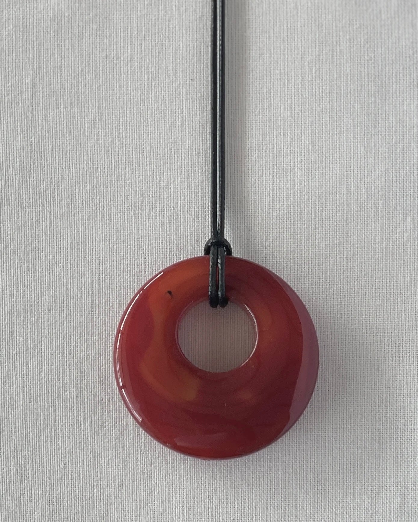 RED AGATE HOOP NECKLACE 05