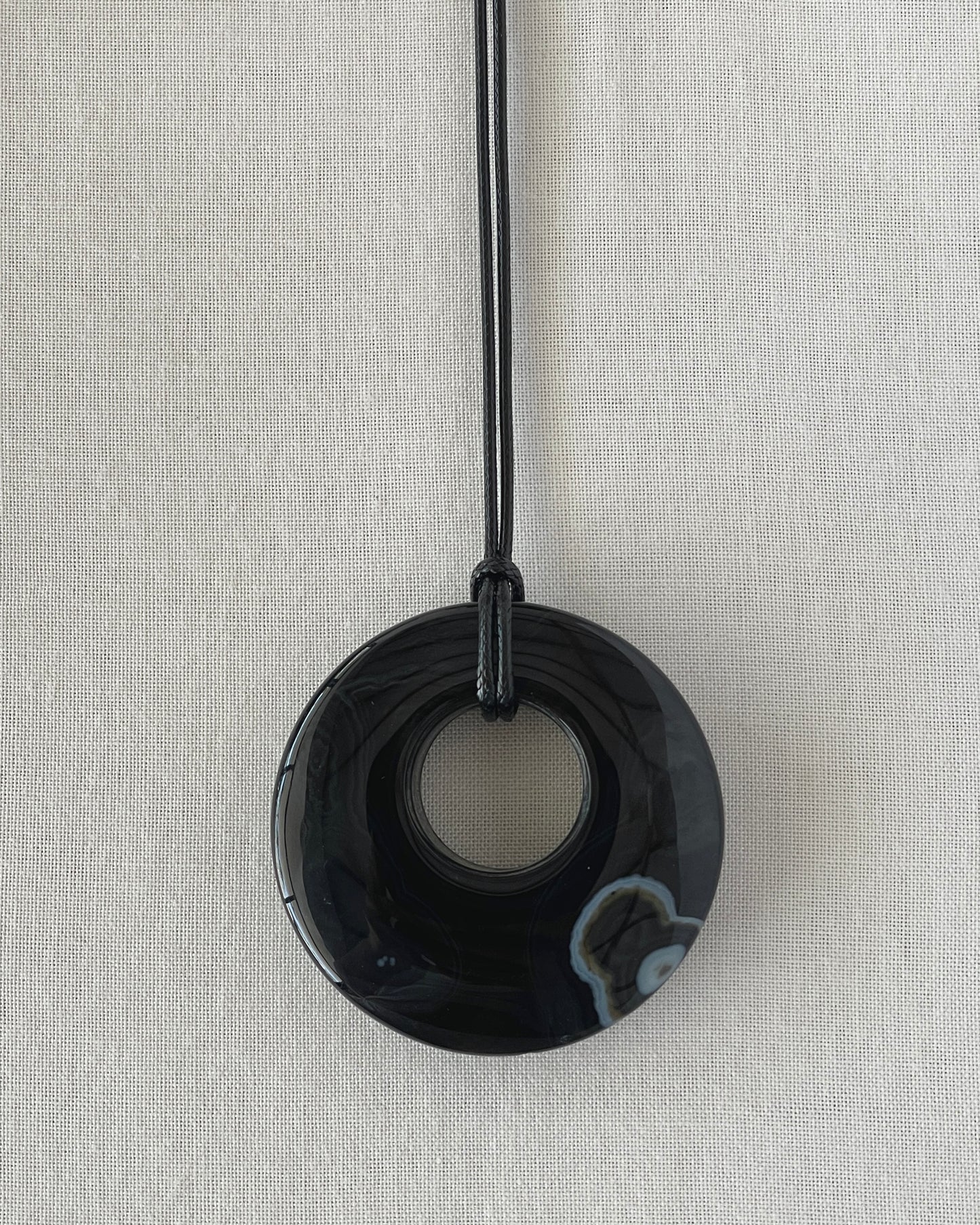 BLACK AGATE HOOP NECKLACE 06