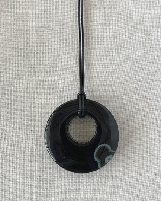 BLACK AGATE HOOP NECKLACE 06
