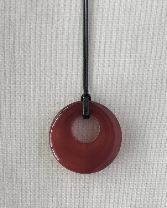 RED AGATE HOOP NECKLACE 01