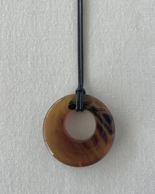BROWN / AMBER AGATE HOOP NECKLACE 02
