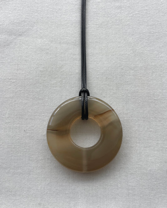 GREY AGATE HOOP NECKLACE 02