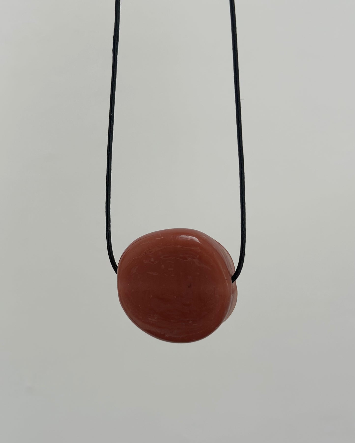 RED GLASS CIRCLE NECKLACE