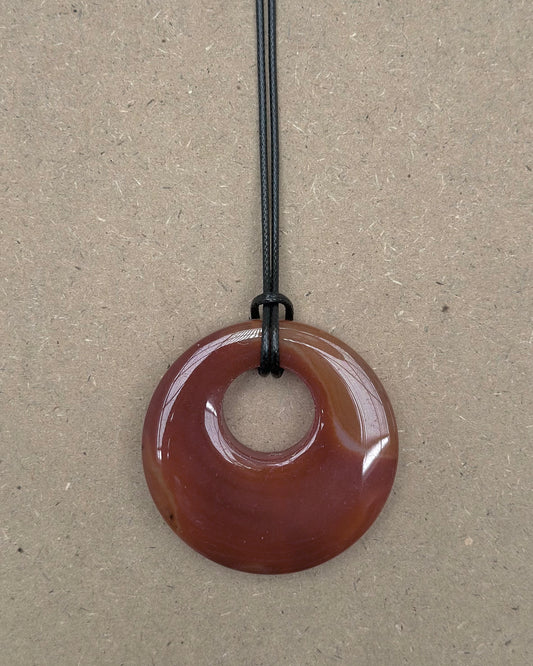 RED AGATE HOOP NECKLACE 03