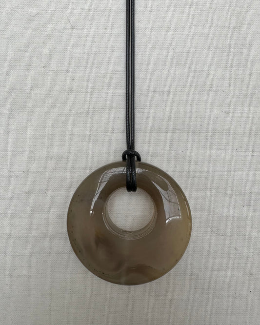 GREY AGATE HOOP NECKLACE 01