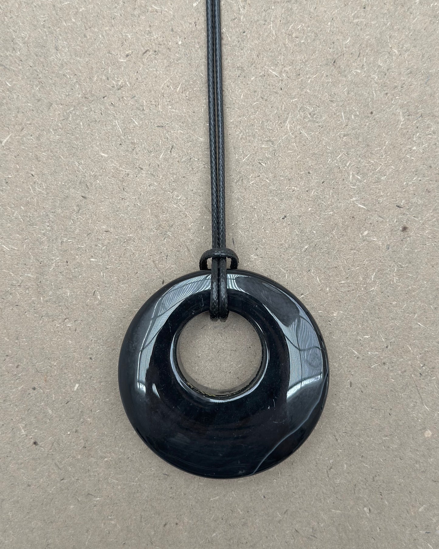 BLACK AGATE HOOP NECKLACE 05
