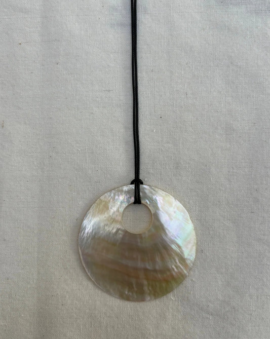 MOTHER OF PEARL SHELL HOOP LONG CORD NECKLACE