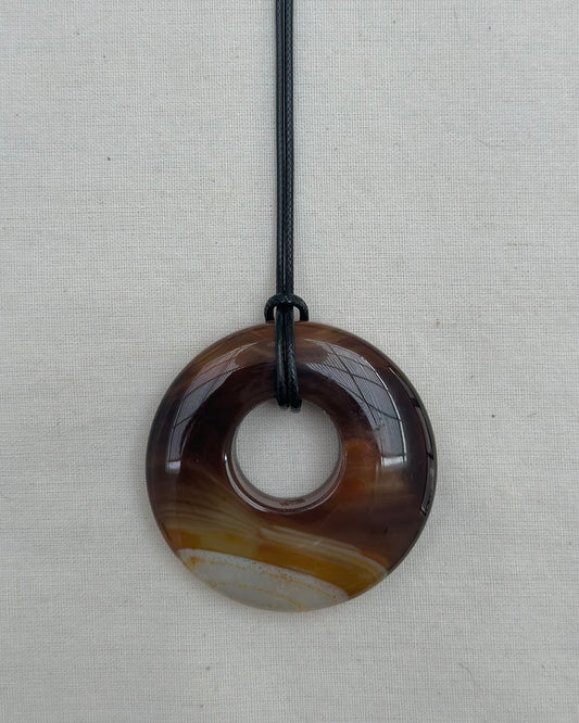 BROWN / AMBER AGATE HOOP NECKLACE 01