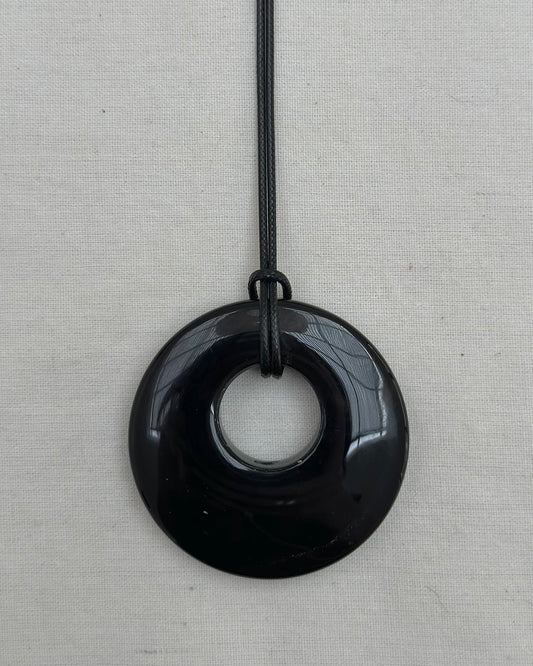 BLACK AGATE HOOP NECKLACE 04