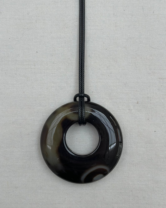 BLACK / AMBER AGATE HOOP NECKLACE 03