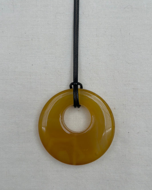 AMBER AGATE HOOP NECKLACE 07