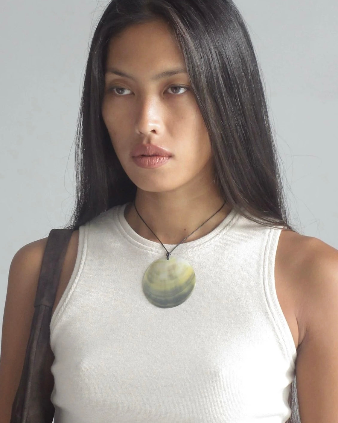 MOTHER OF PEARL SHELL DISC NECKLACE