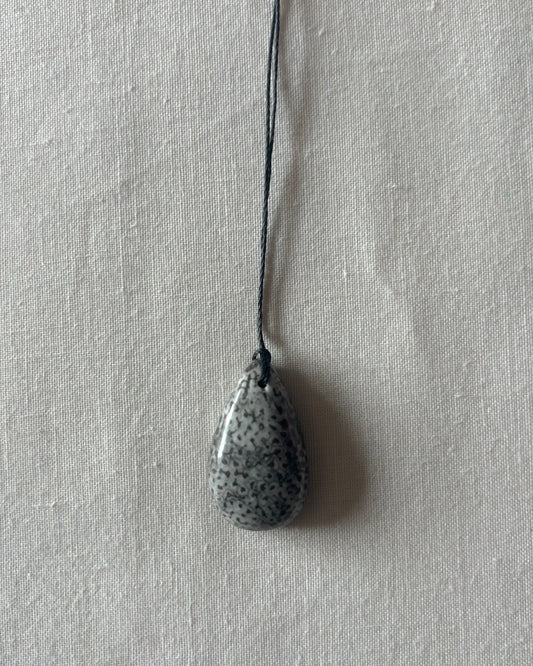 GREY FOSSIL CORAL TEARDROP NECKLACE 01