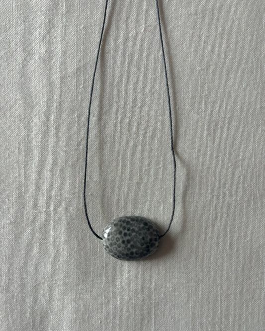 GREY FOSSIL CORAL OVAL NECKLACE 04