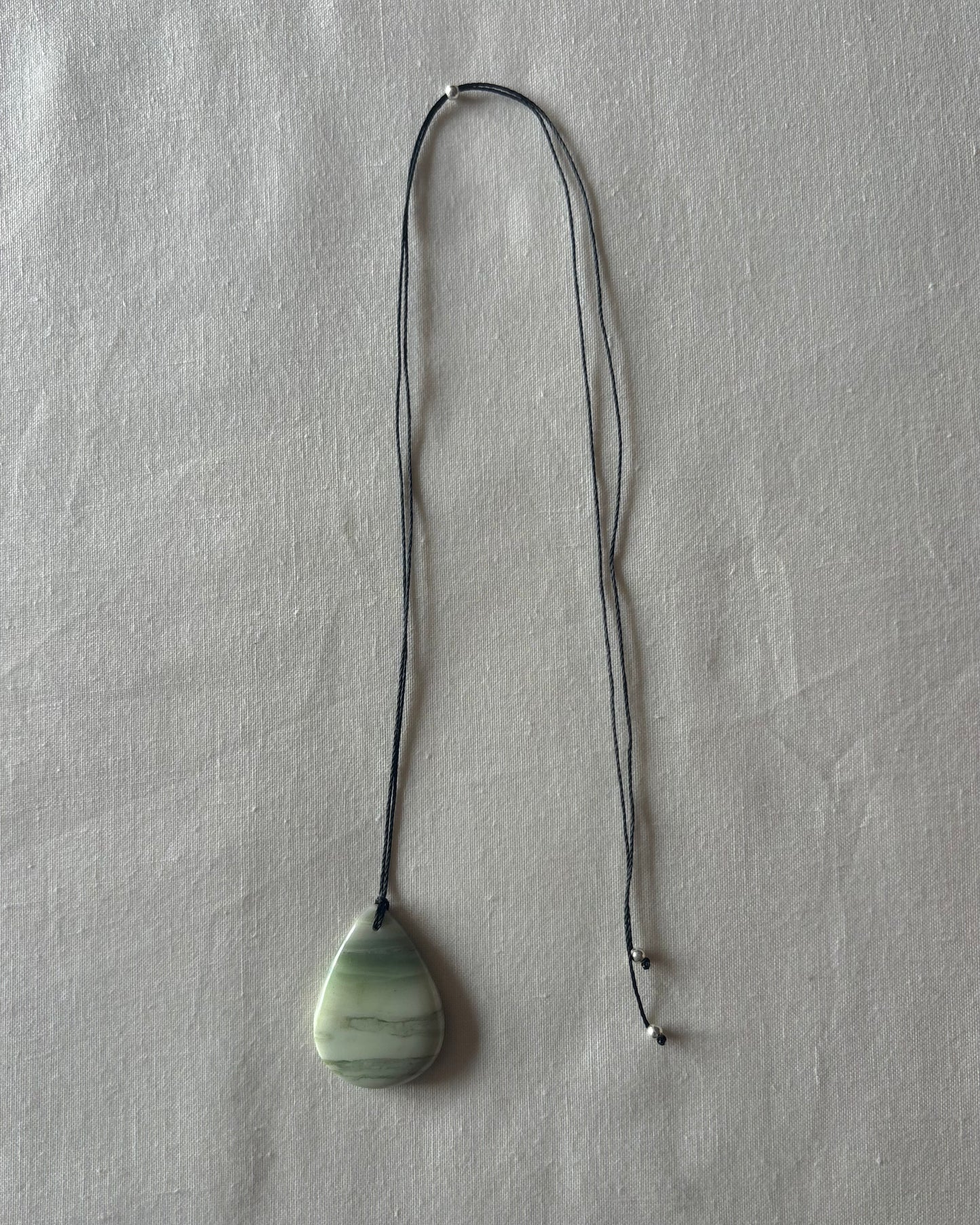 GREEN SERPENTINE TEARDROP NECKLACE 02