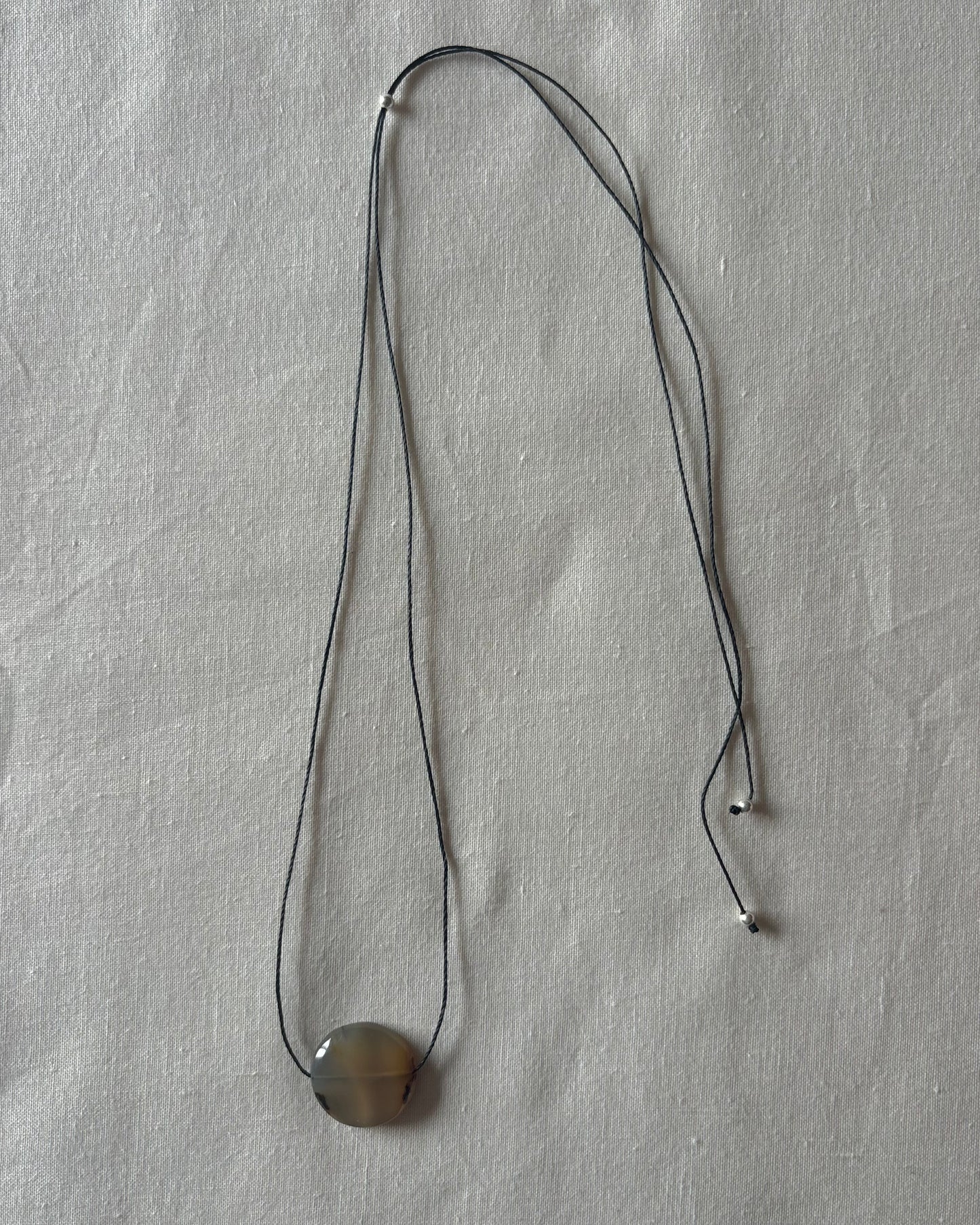 AMBER AGATE CIRCLE NECKLACE 01