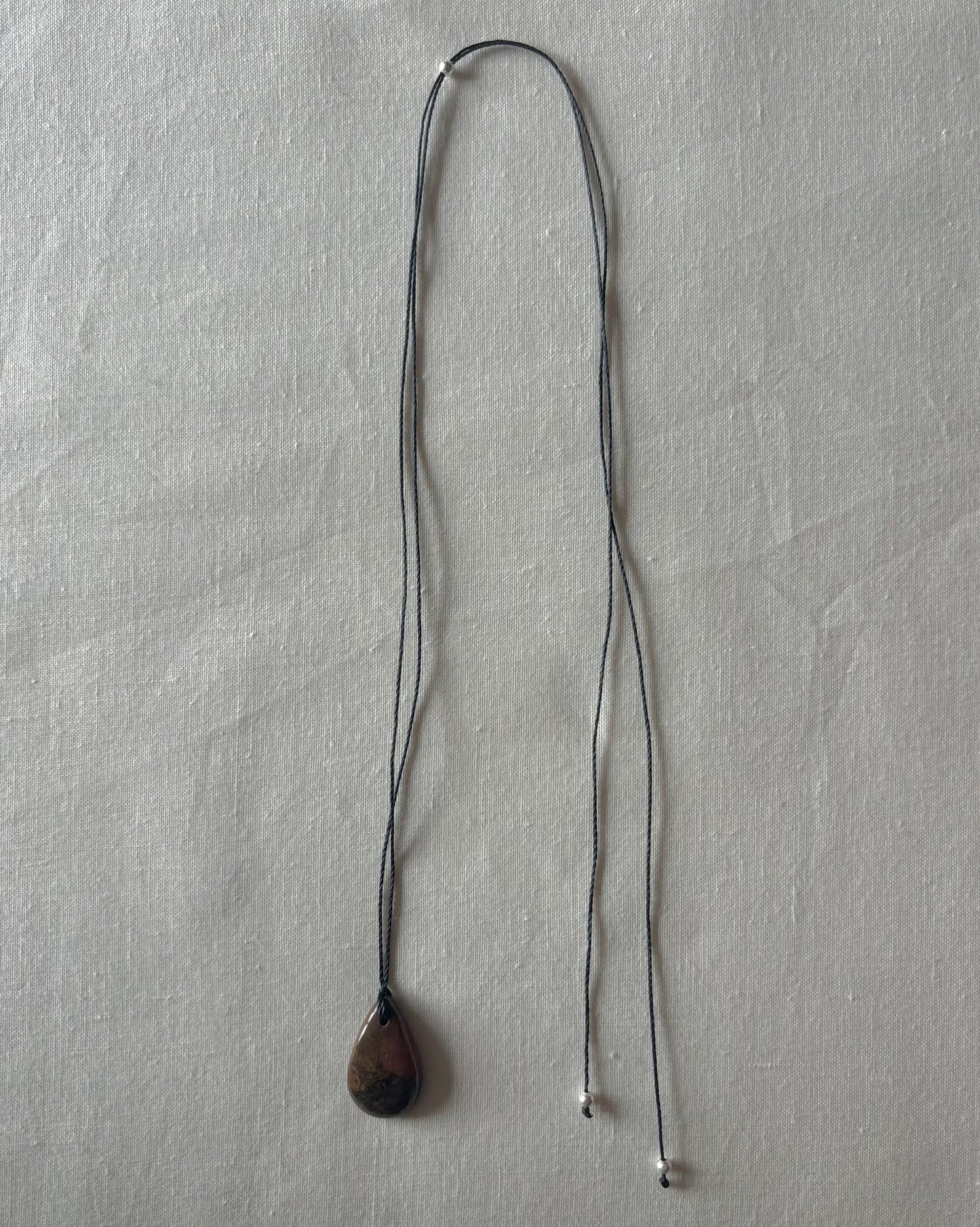 RED / BROWN AGATE TEARDROP NECKLACE 01