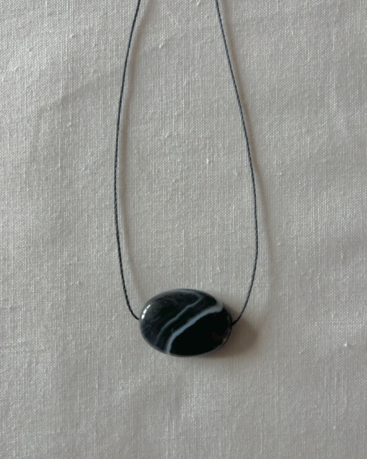 BLACK / BROWN AGATE OVAL NECKLACE 01