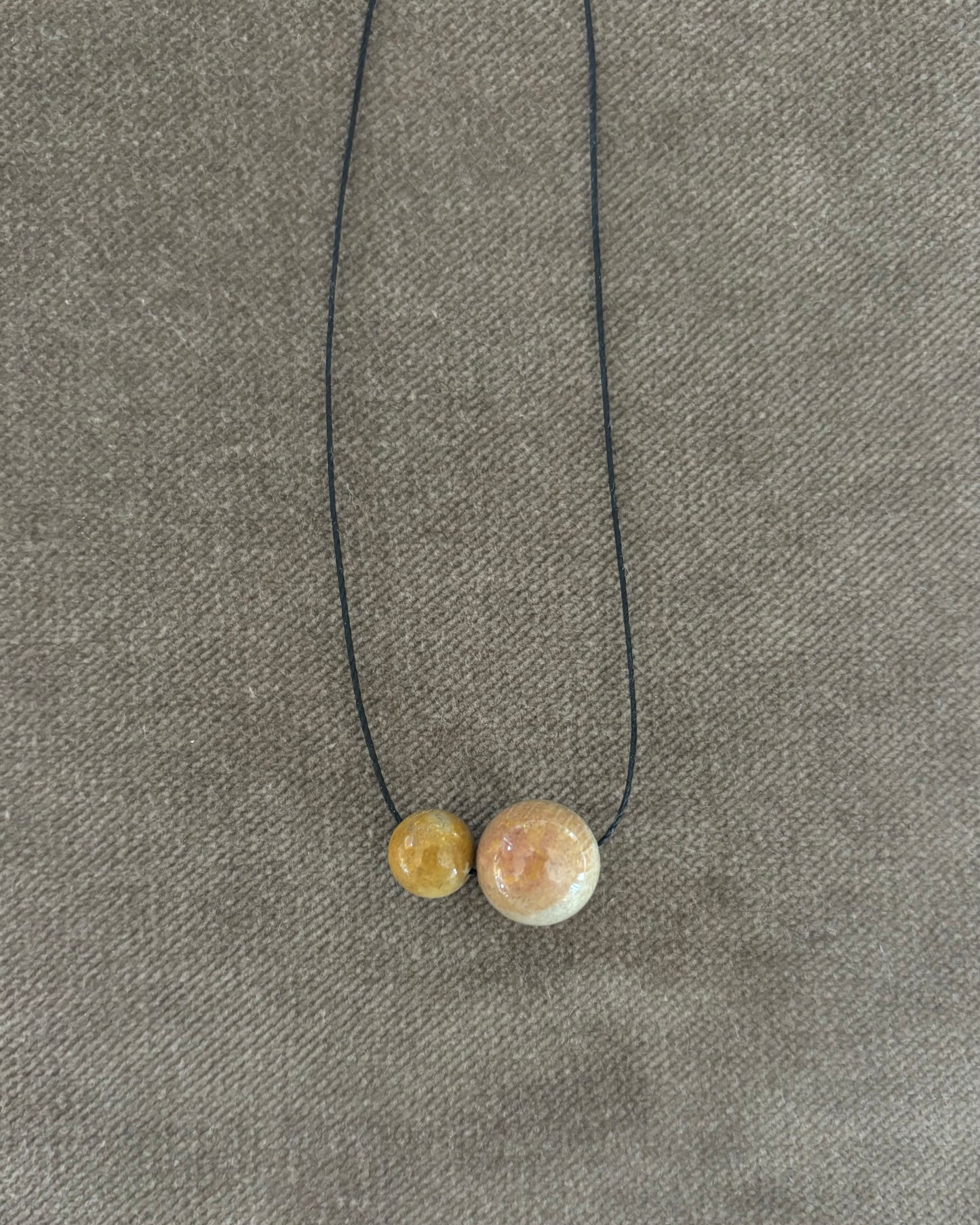 GREY / AMBER CHRYSANTHEMUM DOUBLE SPHERE NECKLACE 02
